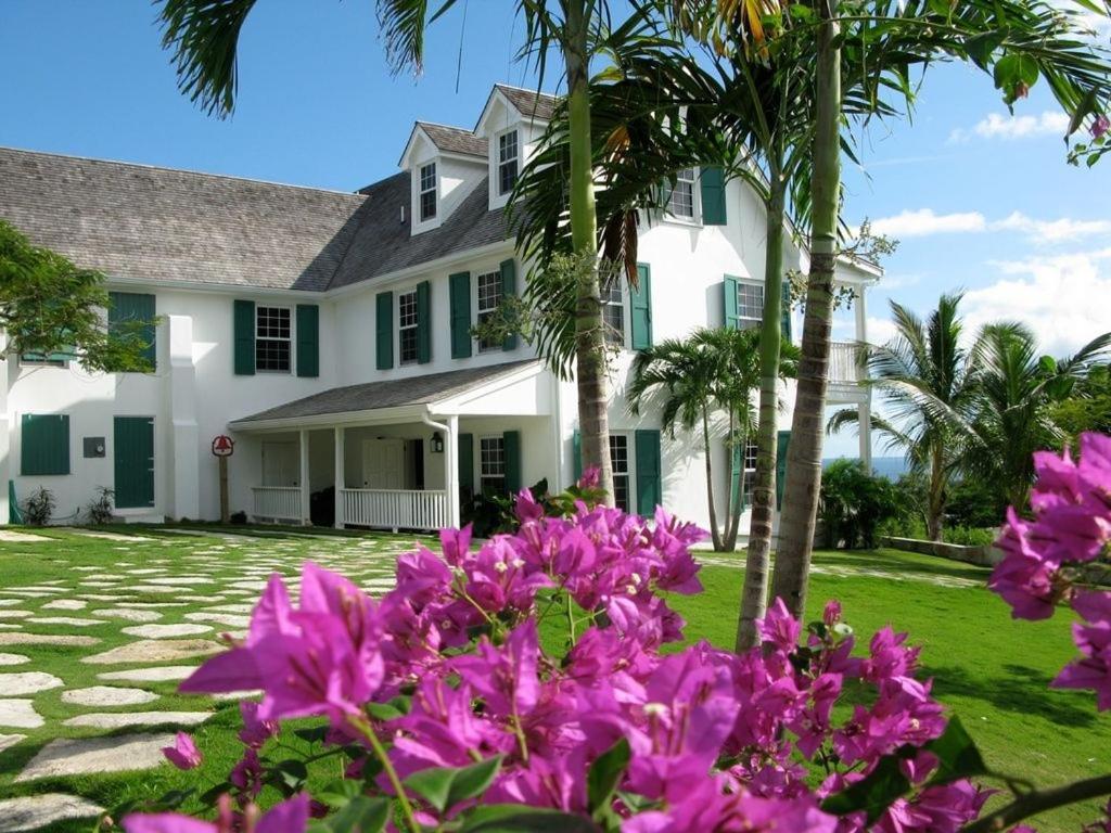 Buccaneer Hill Home โกเวอร์เนอร์สฮาร์เบอร์ ภายนอก รูปภาพ